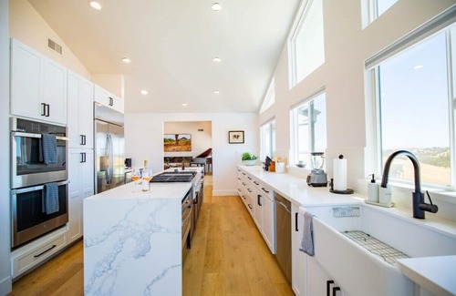 Paso Robles Villa | NEW! Custom Luxury Estate on 220 Acres Lot - Views