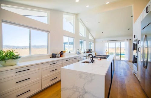 Paso Robles Villa | NEW! Custom Luxury Estate on 220 Acres Lot - Views