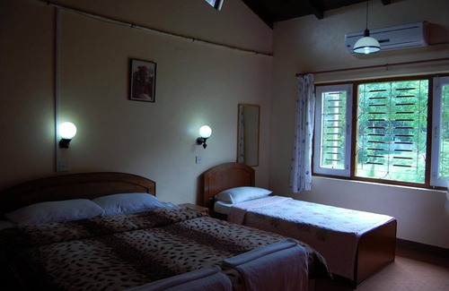 Madhyapur Thimi Hotel | New Dakshinkali Village Resort