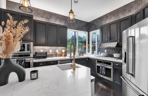 San Diego House | NEW! Del Mar MODERN INDUSTRIAL
