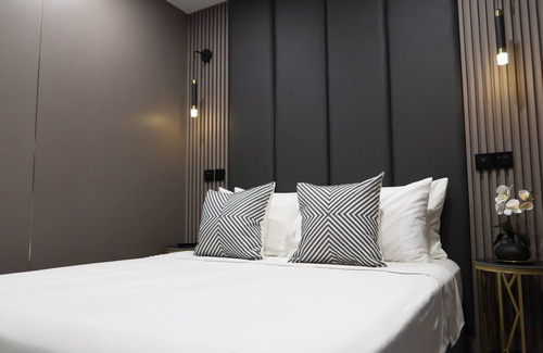 Singapore River Apartment | New Deluxe En Suite Room/WIFI @ City/Somerset Area