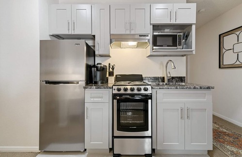 Englewood Apartment | New! Denver Tech Center - Walk to Parks and Light Rail - Fitness Center/Pool