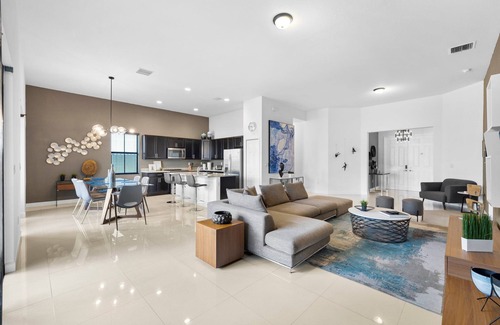 Tamiami House | New Designer Home In The Heart Of Miami