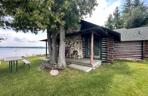 Boyne City House | *NEW* Desirable spot on Walloon Lake! Friday to Friday