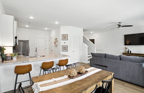Normal House | NEW! Discovery Point Getaway