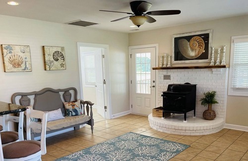 Carteret County Other | NEW dog friendly With fee Coastal Farmhouse 7 miles to Emerald Isle