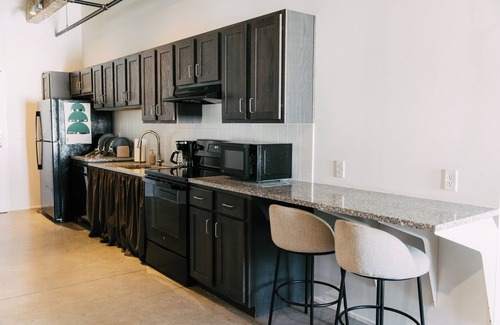 Downtown Memphis Apartment | NEW Downtown Apartment - ADA Accessible, Parking Included, Walk to Beale & More!