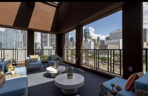 Central Business District Condo | New Downtown! Luxury 1-bedroom condo with AC, WiFi in delightful Houston