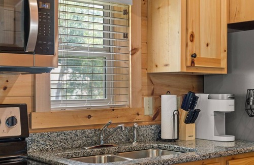 Simpsonville Cabin | NEW Downtown Simpsonville Cozy Cabin