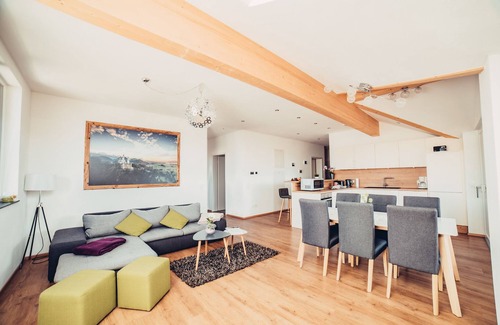 Berghof Condo | New dream apartment with views over the Bannwaldsee in the Allgäu mountains.