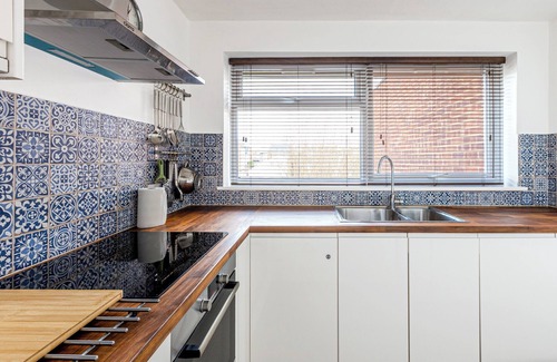 Leyton Apartment | New! Dreamy Leytonstone Studio | 5 min to Tube