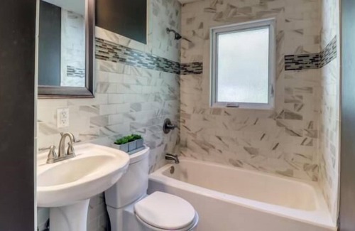 Frazee House | New! Eagle Lake 4 bedroom Retreat