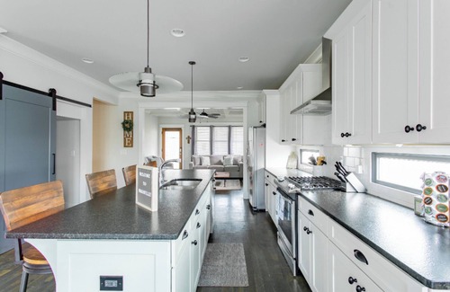 Cleveland Park House | NEW East Nash Stunner - 10mins to Broadway & 5mins to Nissan Stadium