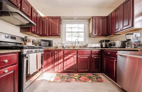 Lutherville Timonium House | NEW Elegant Home with Gated Yard and Playground