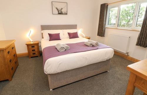 Peak District National Park House | NEW ELM TREE FARM, family friendly in Chapel-En-Le-Frith