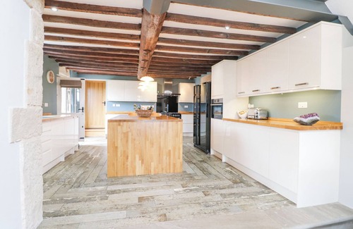 Melbourne Cottage | NEW ELMS FARMHOUSE, pet friendly in Melbourne, Derbyshire