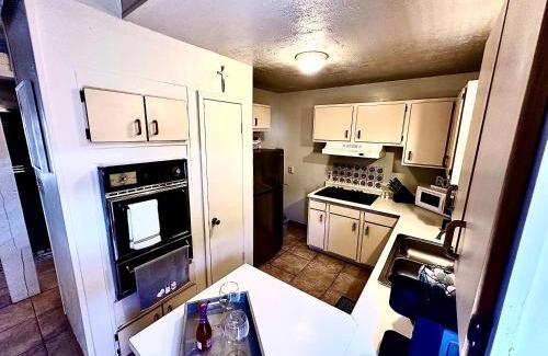 South Capitol Villa | New Enchanting retreat near Downtown Santa Fe