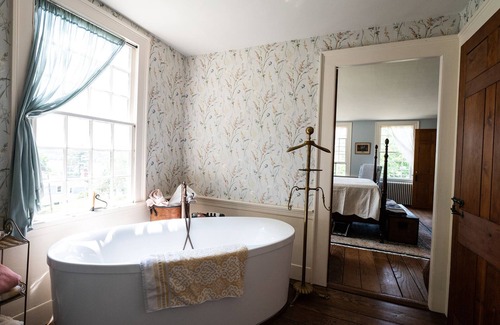 East Haddam House | New England Colonial home with fabulous Connecticut River views!!