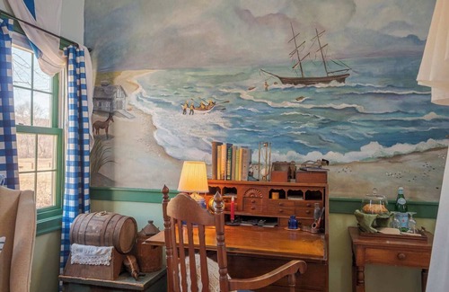 Stonington Apartment | New England Hospitality at the Carriage HousenMystic Vacation Rentals LLC