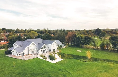 Wickham Villa | New England Mansion - Six Bedroom Villa, Sleeps 15
