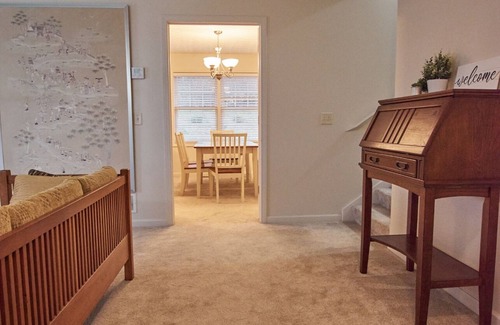 White House | NEW! Enjoy Mountain View and private lake from your home in Laurel Highlands!
