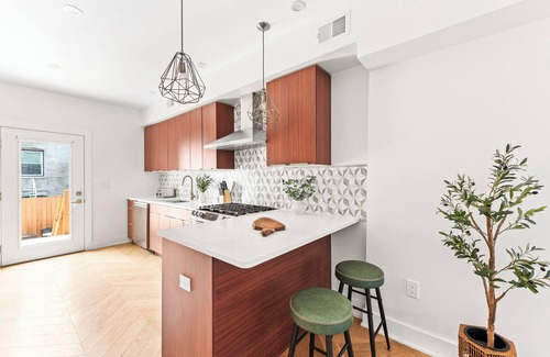 West Side House | NEW! Entire 3 Flrs Townhome w/Arcade; Under 10 Mins Drive to All Path Trains