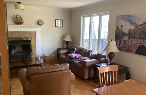 Pincourt House | *NEW*Entire Home Spacious 3BED | 25MINS 2DT