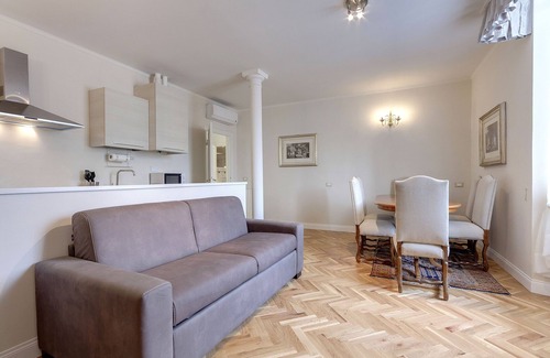 Ricorboli Apartment | New Entry F Boutique Apartment II -Denise's luxury apartment in the Heart of F
