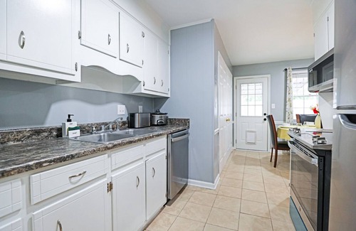 Evans House | NEW! Evans Home ~ 8 Mi to Augusta Nat’l Golf Club