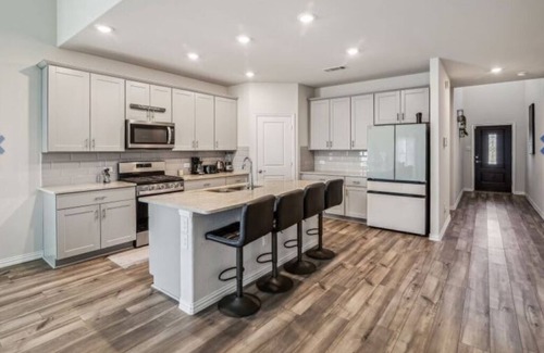 Haslet House | New Executive level 5 Bedroom Home - Fort Worth