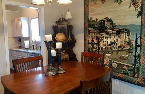 Greenville House | New Exquisite 2BR Luxurious Arlington House 10 min to ECU 12 min to Vidant