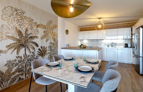 Collioure Apartment | New F3, large terrace facing the sea