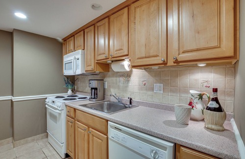 New Fairfield Apartment | New Fairfield Vacation Rental w/Lake Views!