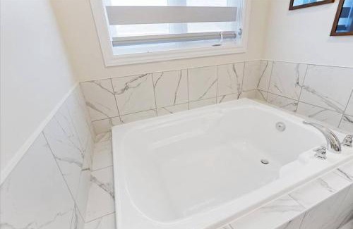 Thorold House | NEW- Falls Serenity Sanctuary