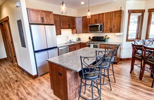 Alma Cabin | New! Family Friendly, Pet Friendly, New Build, 20 mi to Breckenridge - Lamplighter Lodge
