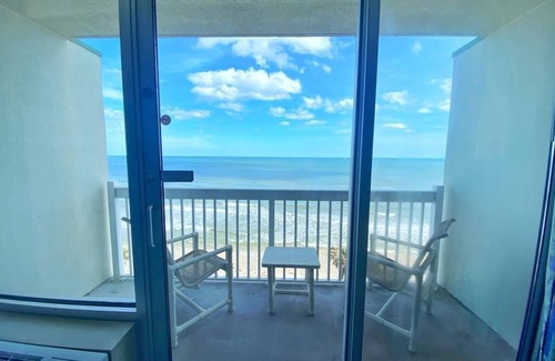 Ortona Park Apartment | NEW! Fantastic Ocean Front Studio in Daytona Beach