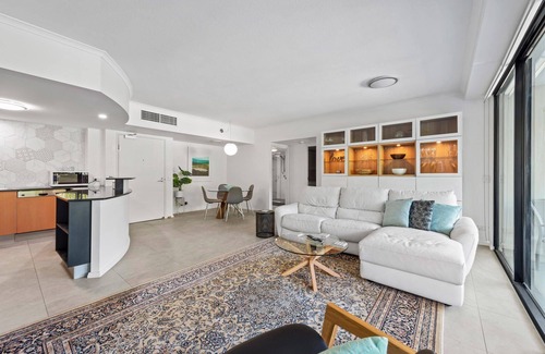 Teneriffe Apartment | New Farm Water Views! 2Bed/2Bath/1Car