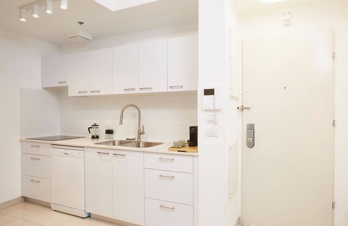 Mea She'arim Apartment | -New Flat Haneviim Street-