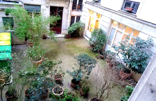 Quartier de Rochechouart Apartment | New flat in Paris near Sacre Coeur, Montmartre, cozy and beautiful for 6 people!
