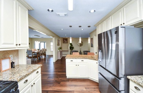 Woodlake - Briar Meadow House | *NEW* Floral Haven - Heated Pool & Game Room