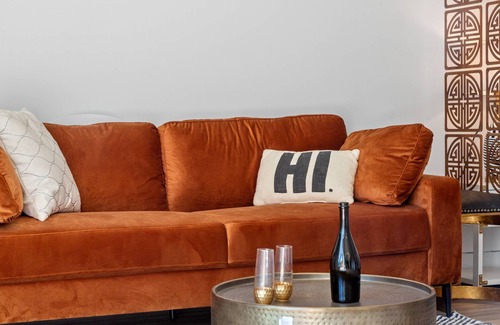 Doraville Apartment | New & Foodies weekend get away! You are min from Dining on Buford Highway with Tastes of the World
