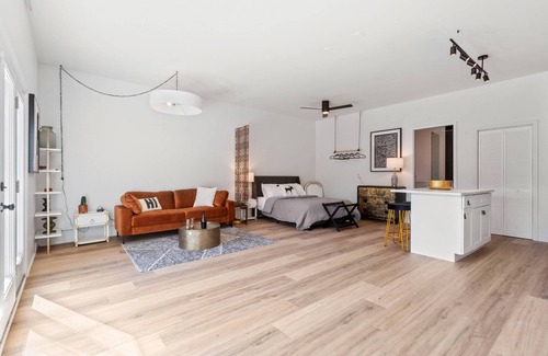 Doraville Apartment | New & Foodies weekend get away! You are min from Dining on Buford Highway with Tastes of the World