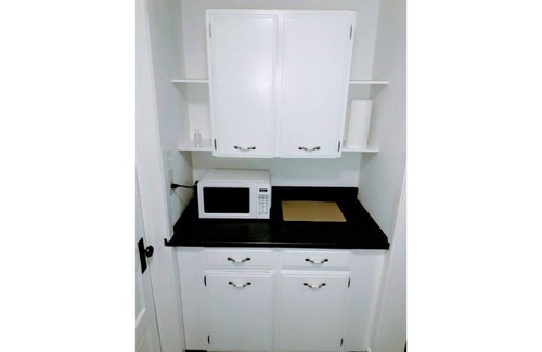 Gardiner House | New for 2025 smart/whisper silent Heat and AC HVAC System. Temperature Control.