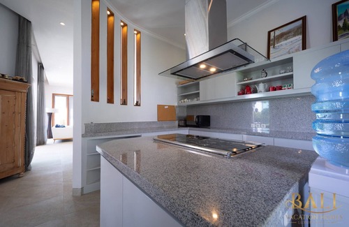 Umeanyar Villa | New for rent: Luxury Modern Design Villa With Amazing View