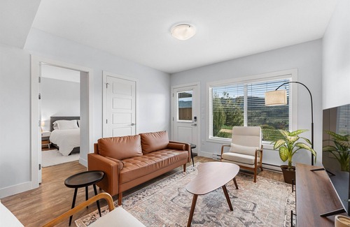 Central Okanagan Bed & Breakfast | New! For the View- Guest Suite; 3 beaches, hiking trails and wineries close by
