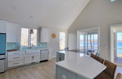 Montague House | NEW-for you! Ultimate beach house vacation! On White Lake w/stunning views.6 BR!