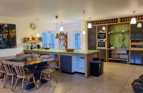 New Forest District House | New Forest Cottage nestled alongside Limewood, Lyndhurst
