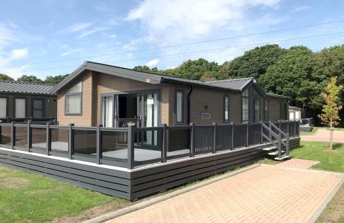 New Forest District Cabin | New Forest Lodges Bashley Park