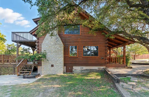 Leakey Cabin | NEW! Frio Rivers Edge in the Heart of Hill Country