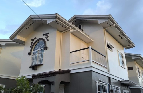 Dauis House | New furnished house in gated community. Close to Panglao town, airport, beach.